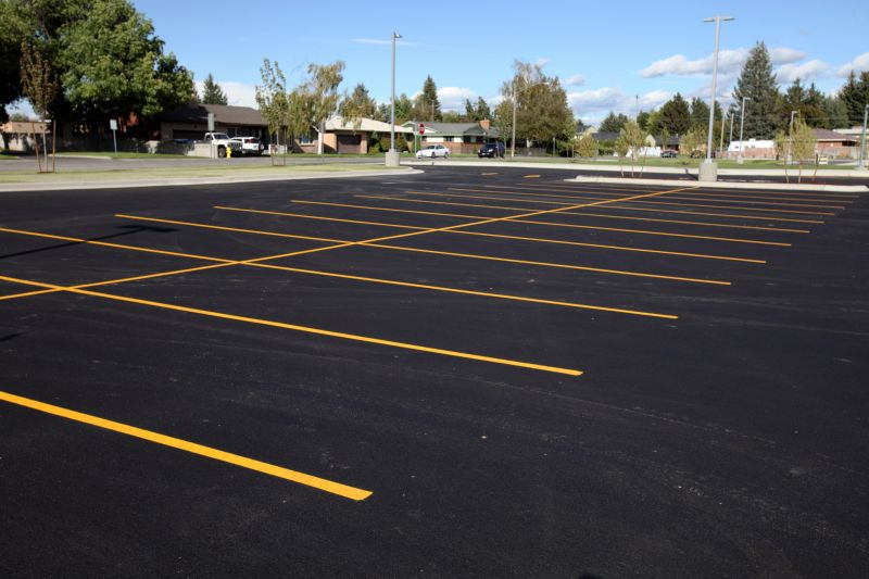 Asphalt Parking Lot Sealing in Miami Dade County, FL