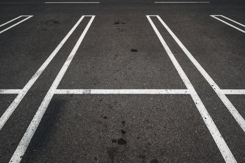 Commercial Parking Lot Sealing in Miami Dade County, FL